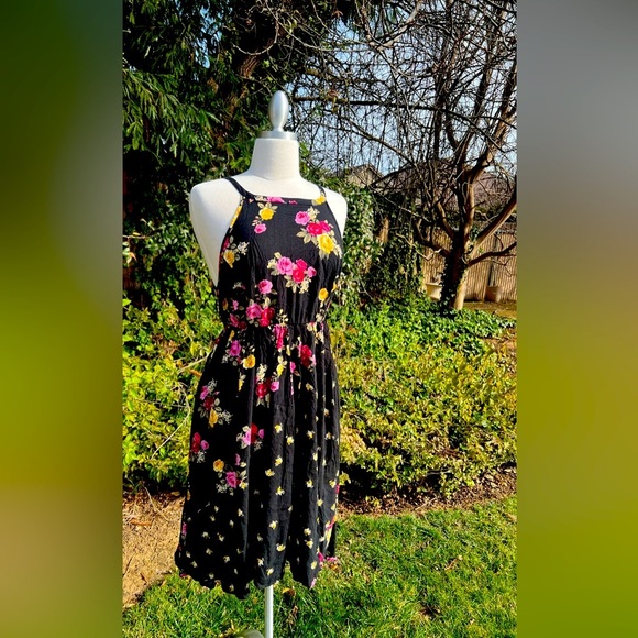 TORRID Floral🌺 Black Dress with Pink and Yellow Accents - Picture 1 of 6